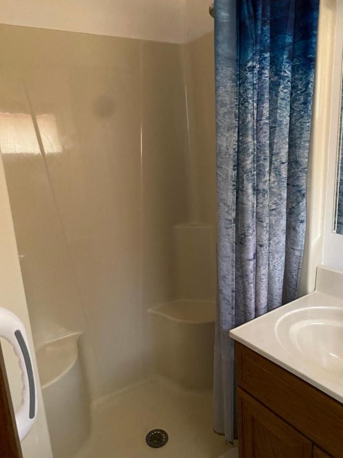 Northern Pine Inn Hayward Bagian luar foto
